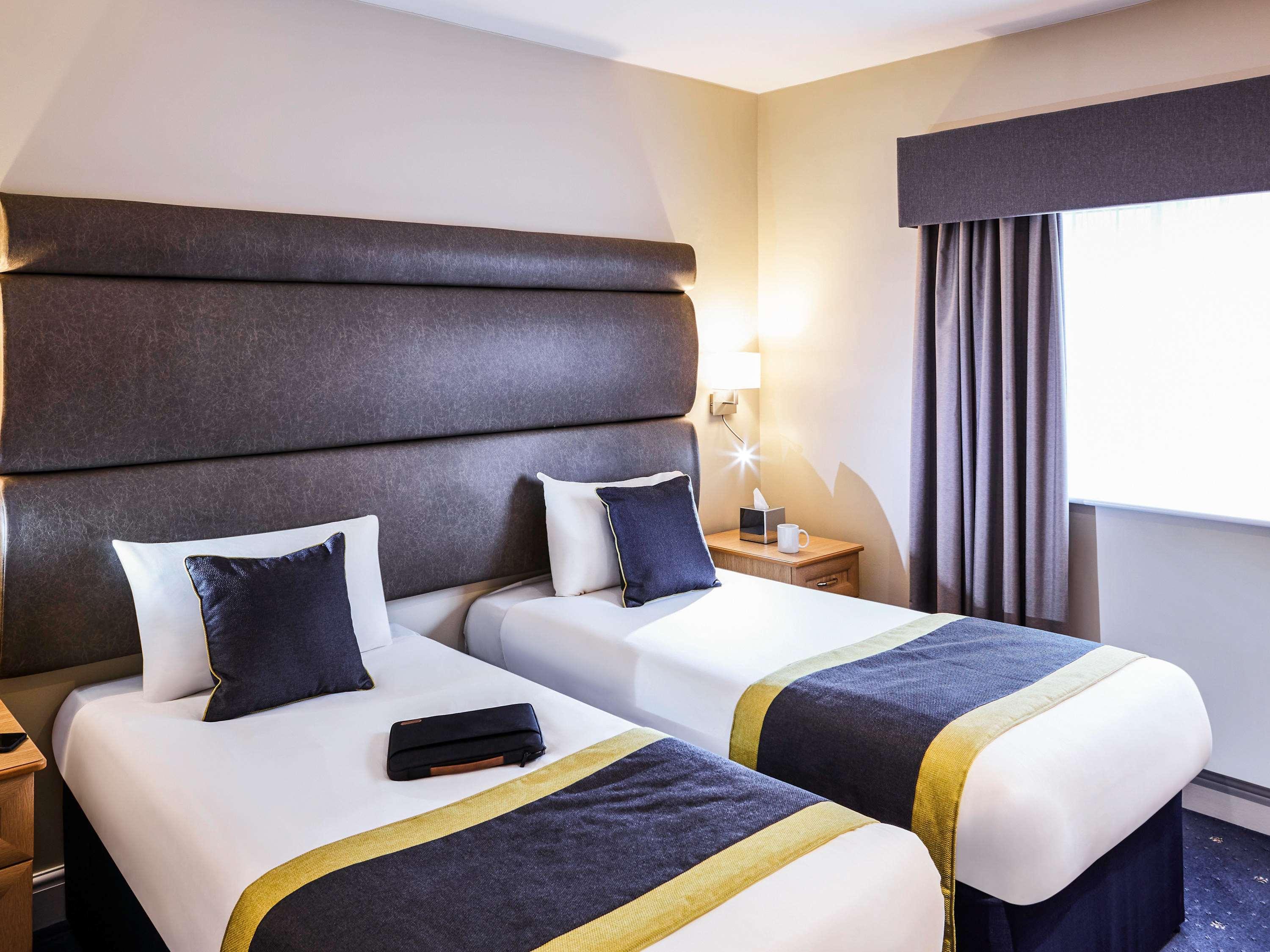 Mercure Newbury West Grange Hotel Татчем Екстер'єр фото