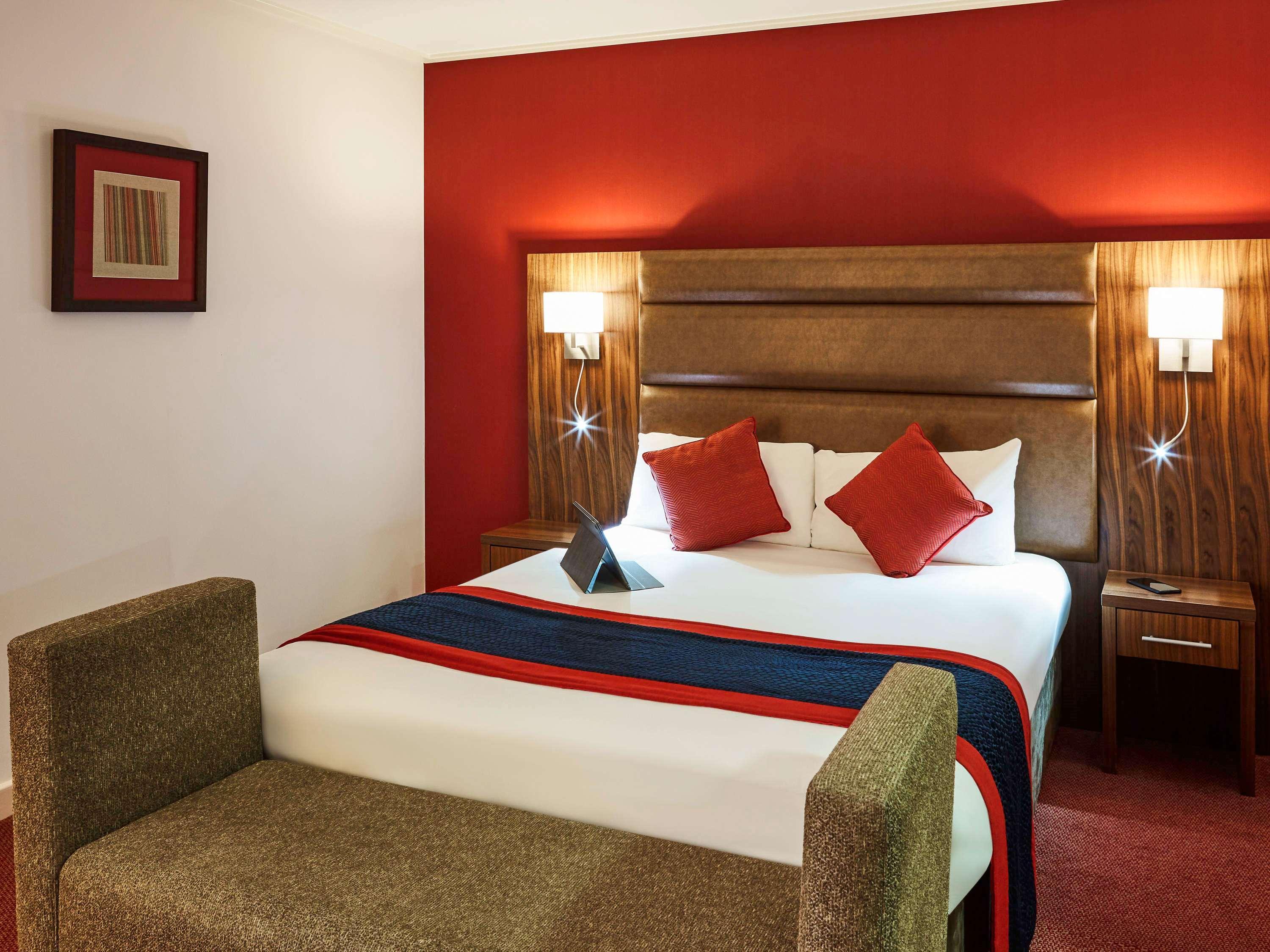 Mercure Newbury West Grange Hotel Татчем Екстер'єр фото