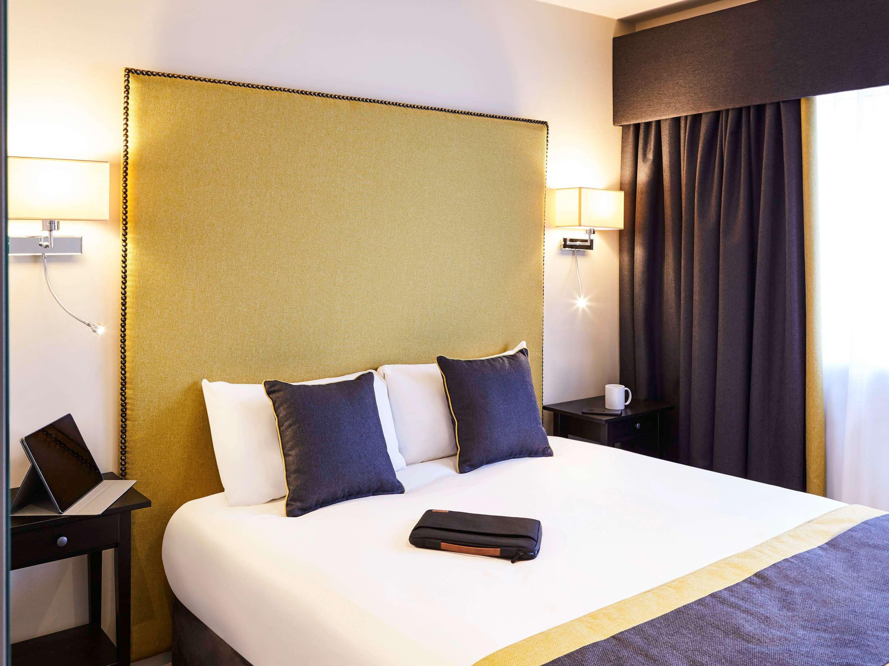 Mercure Newbury West Grange Hotel Татчем Екстер'єр фото