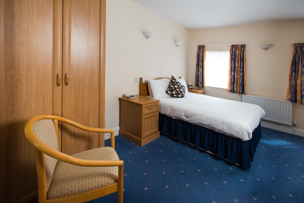 Mercure Newbury West Grange Hotel Татчем Екстер'єр фото