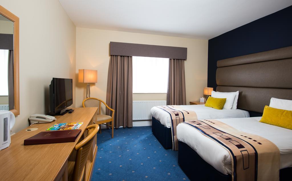 Mercure Newbury West Grange Hotel Татчем Екстер'єр фото