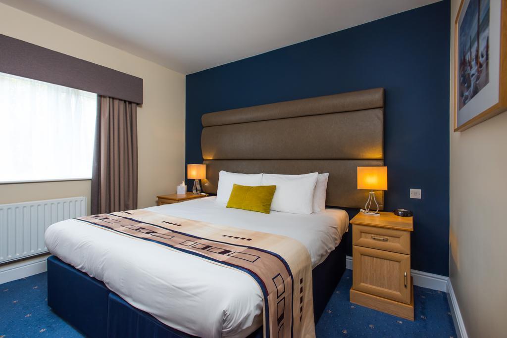 Mercure Newbury West Grange Hotel Татчем Екстер'єр фото