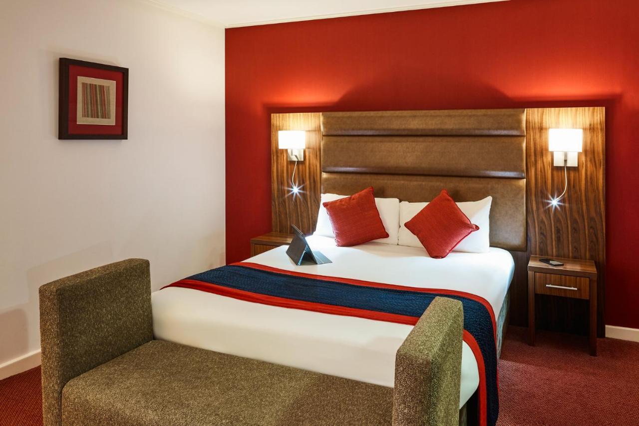 Mercure Newbury West Grange Hotel Татчем Екстер'єр фото