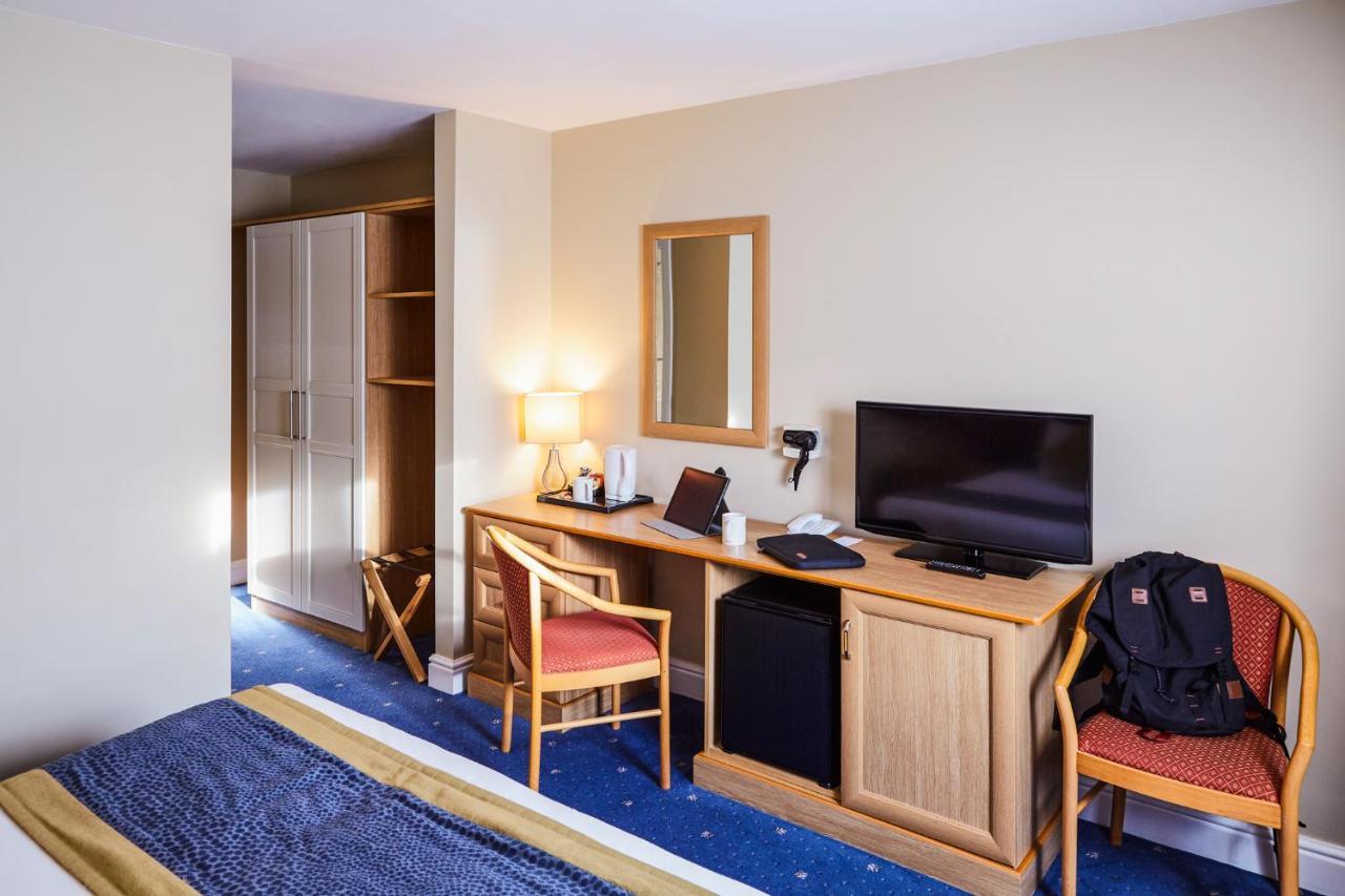 Mercure Newbury West Grange Hotel Татчем Екстер'єр фото