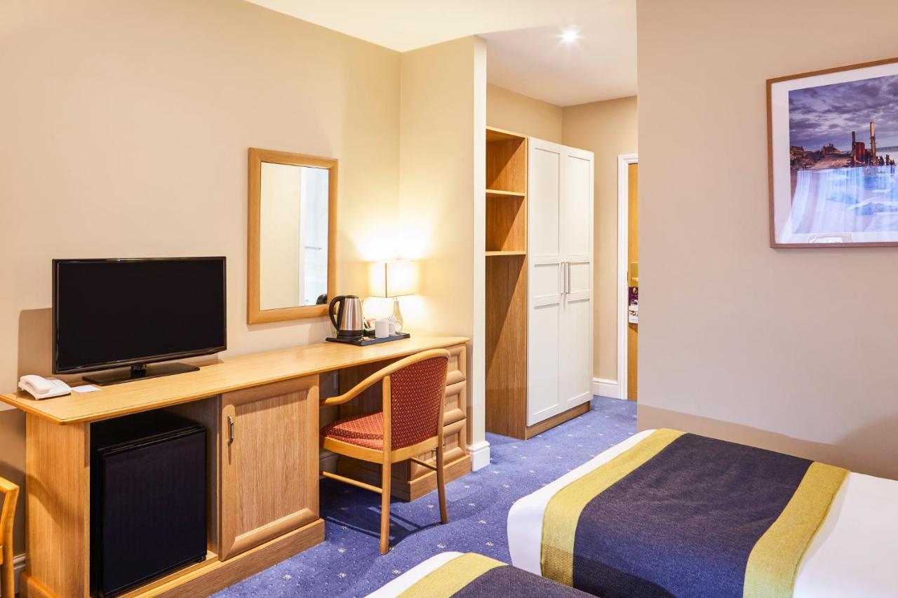 Mercure Newbury West Grange Hotel Татчем Екстер'єр фото