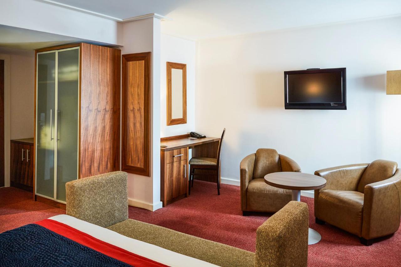 Mercure Newbury West Grange Hotel Татчем Екстер'єр фото