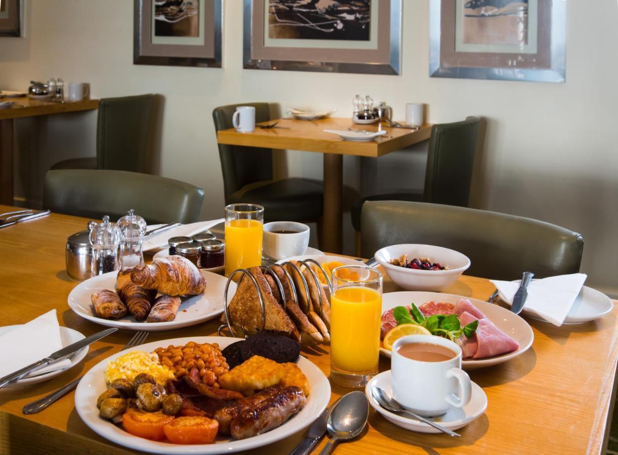 Mercure Newbury West Grange Hotel Татчем Екстер'єр фото
