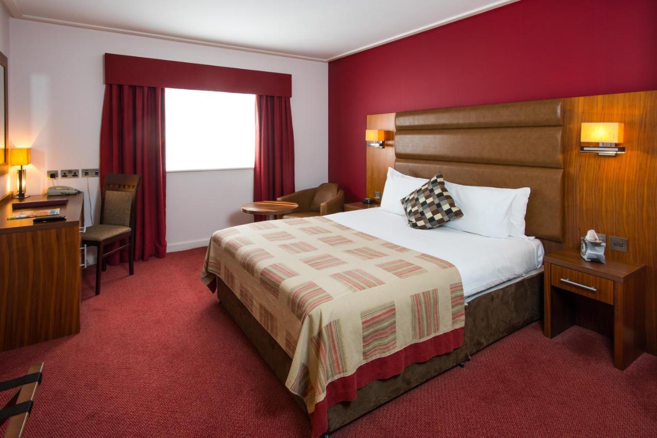 Mercure Newbury West Grange Hotel Татчем Екстер'єр фото